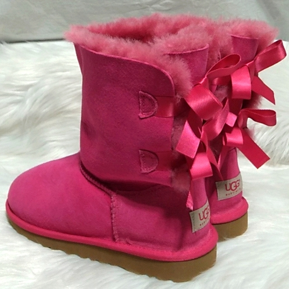 (X-99) NWOT UGG Eva Bow Sheepskin & Fur Boots Sz.5